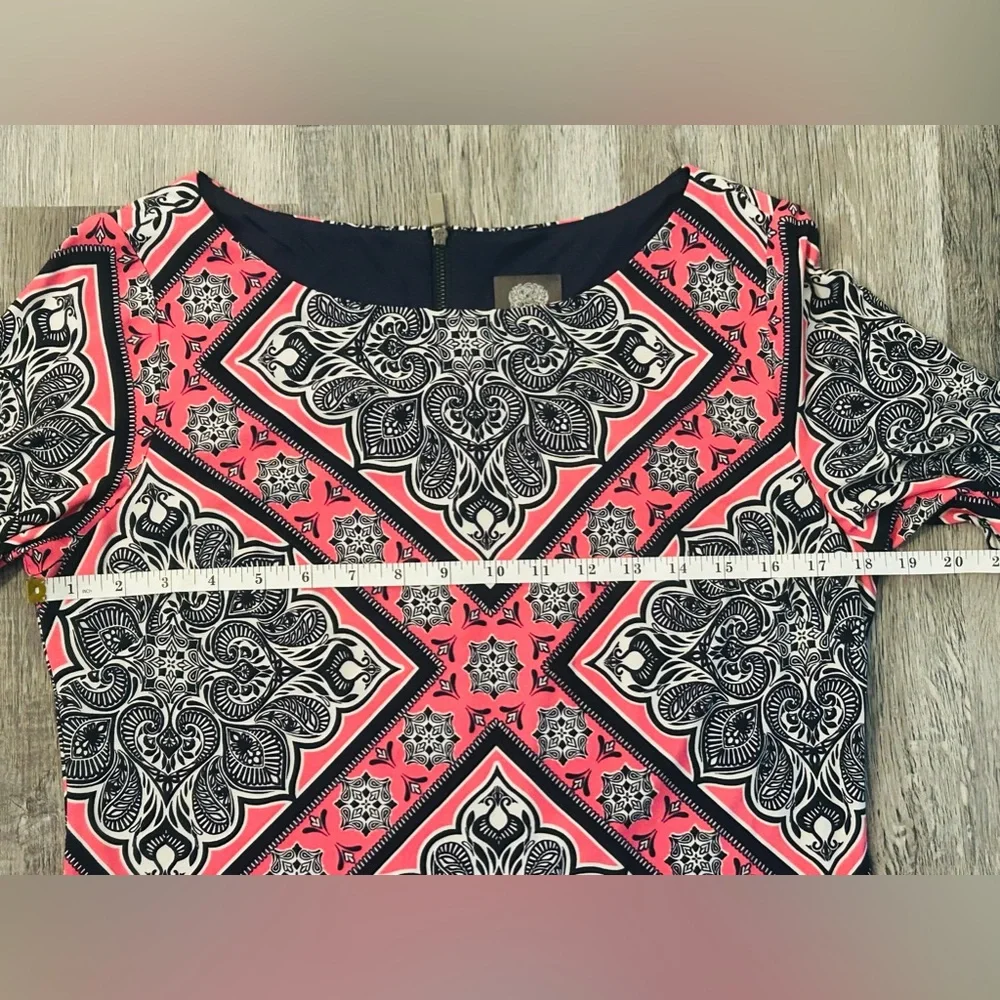 VINCE CAMUTO Pink and Navy Mandala Dress Size 12 Excellent Condition - Picture 12 of 12